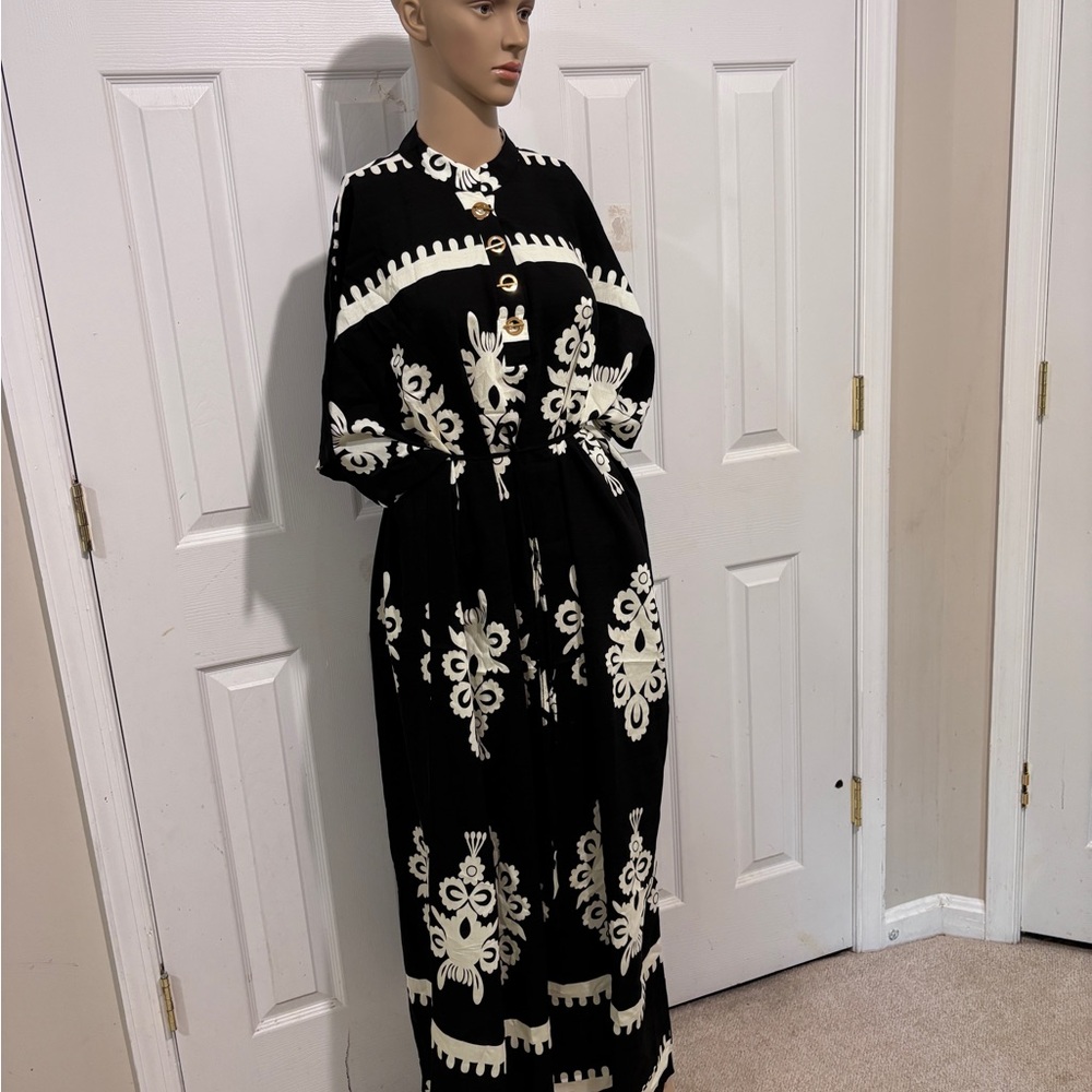 Elegant Black and White Patterned Dress